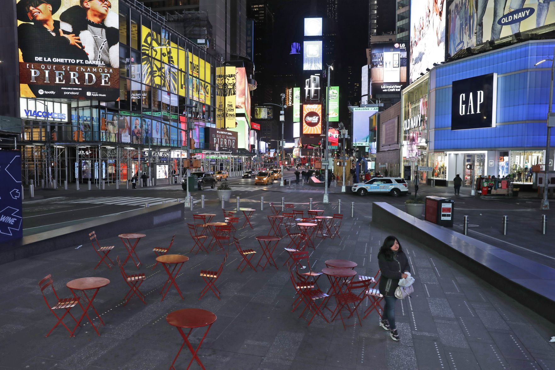APTOPIX Virus Outbreak Nightlife